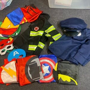 LOT OF 8 SUPER HERO CAPES KIDS COSTUME DRESS UP LOT-BATMAN SPIDERMAN SUPERMAN++